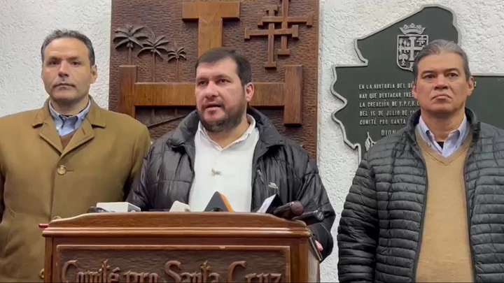​Comité pro Santa Cruz anuncia juicios penales contra Evo Morales, el líder de la COB y dirigentes campesinos por los bloqueos