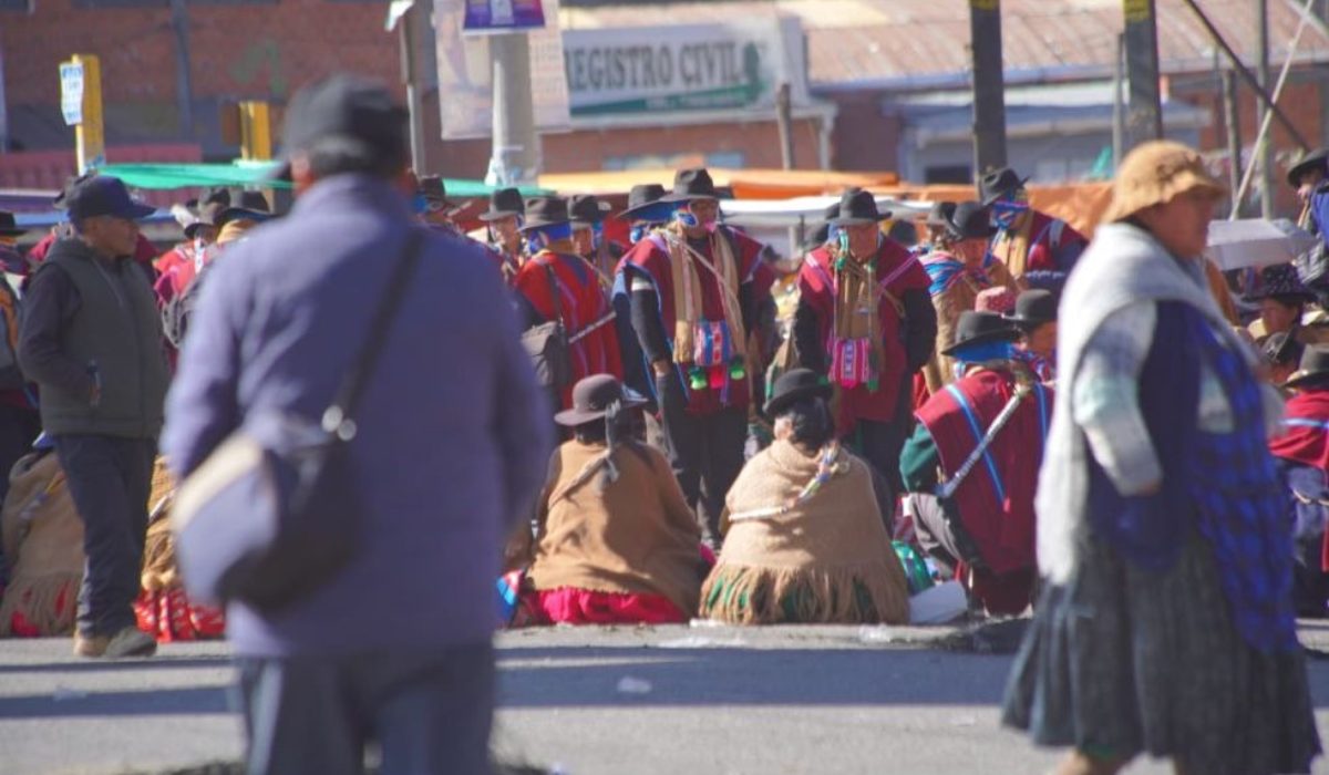 Bolivia cumple 50 días de bloqueos con 41 rutas cortadas en cinco departamentos